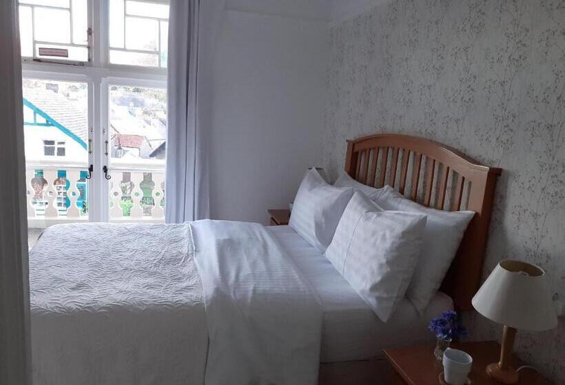 ペンション Gable Lodge Guest House