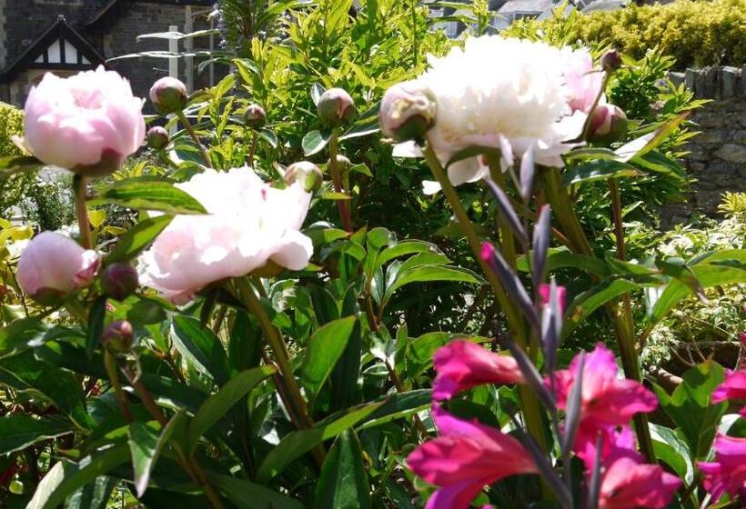 ペンション Gable Lodge Guest House