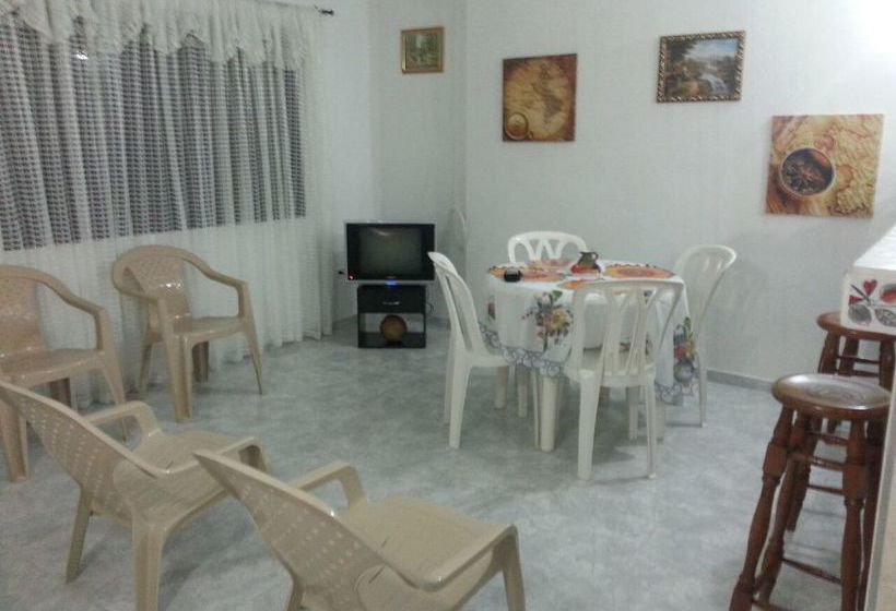 פנסיון Ground Road Native Place