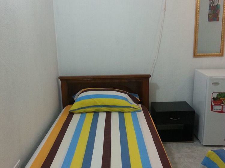 פנסיון Ground Road Native Place