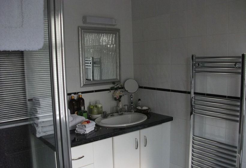 ペンション Amber House