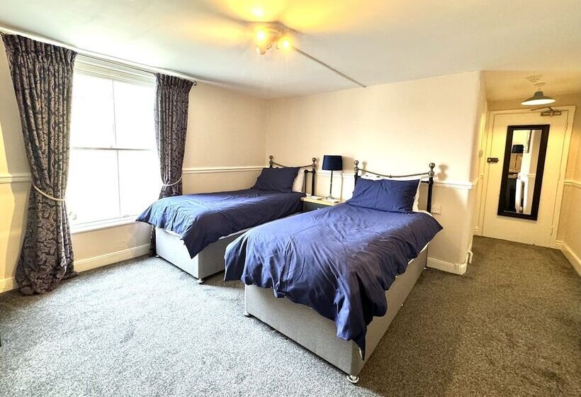 بنسيون The Angove