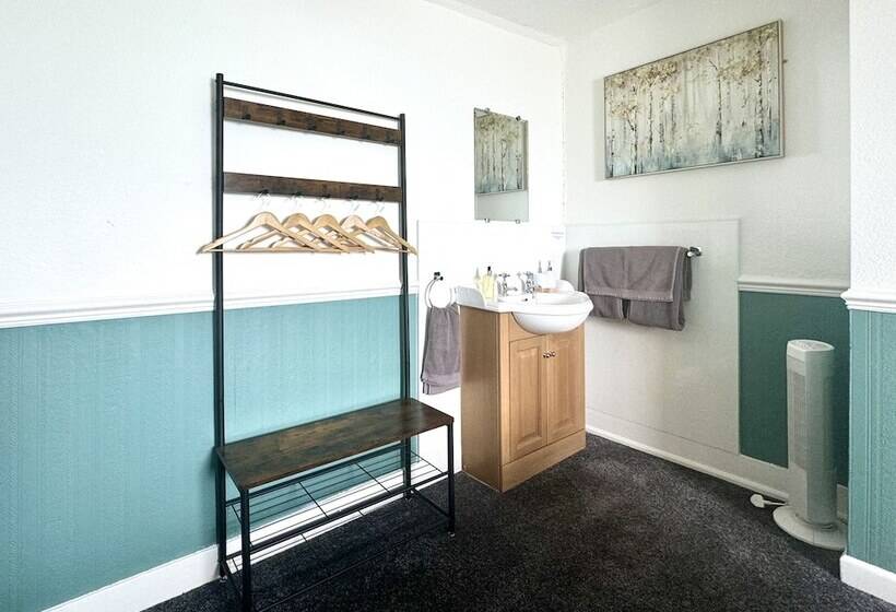 بنسيون The Angove