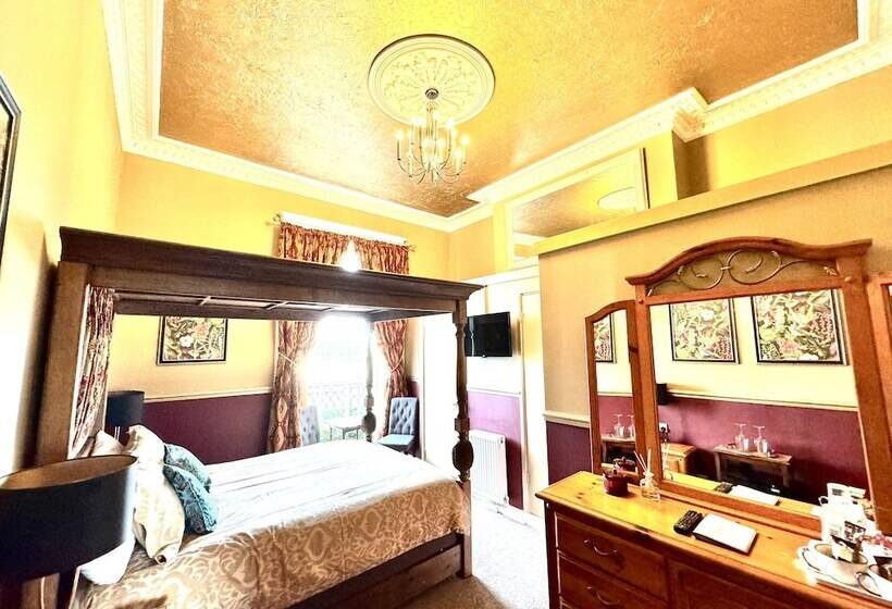 بنسيون The Angove