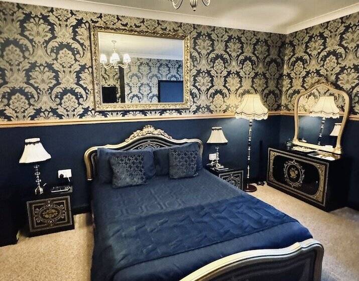 بنسيون The Angove