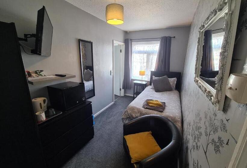 پانسیون The Roslyn Guest House