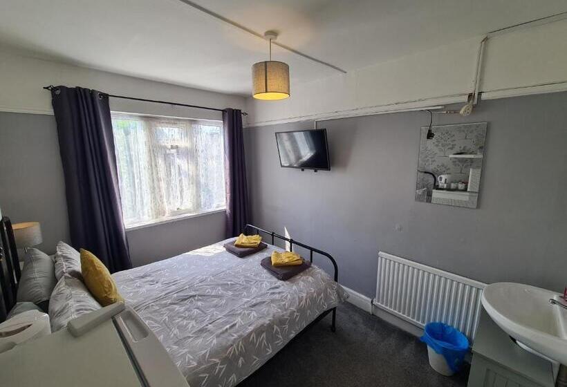 پانسیون The Roslyn Guest House