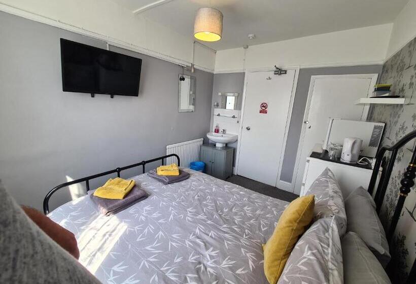 پانسیون The Roslyn Guest House