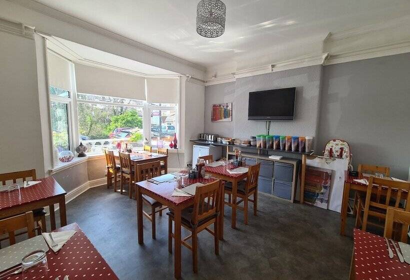 پانسیون The Roslyn Guest House