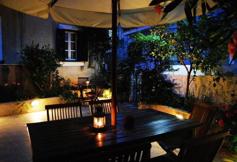 Пансион Twin House