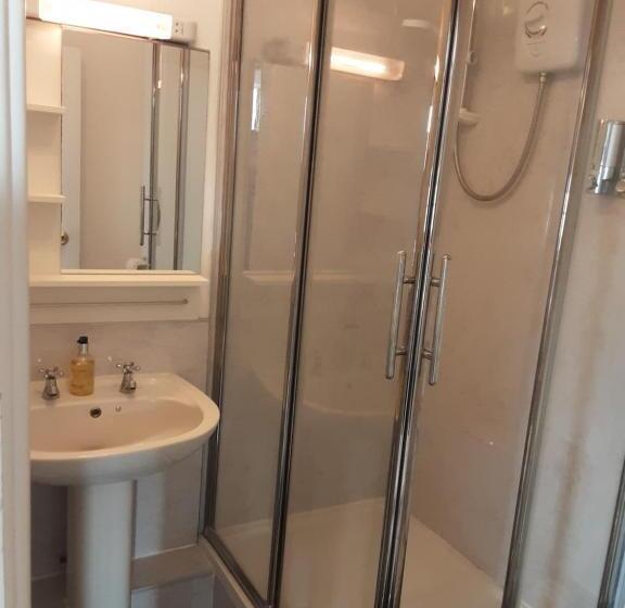 פנסיון Valentine Guest House