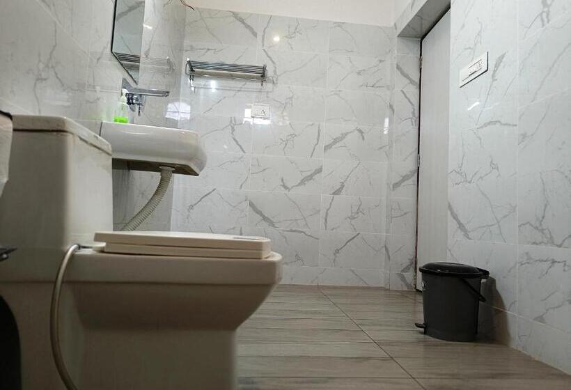 هتل Brahma Heritage Pool With Nature