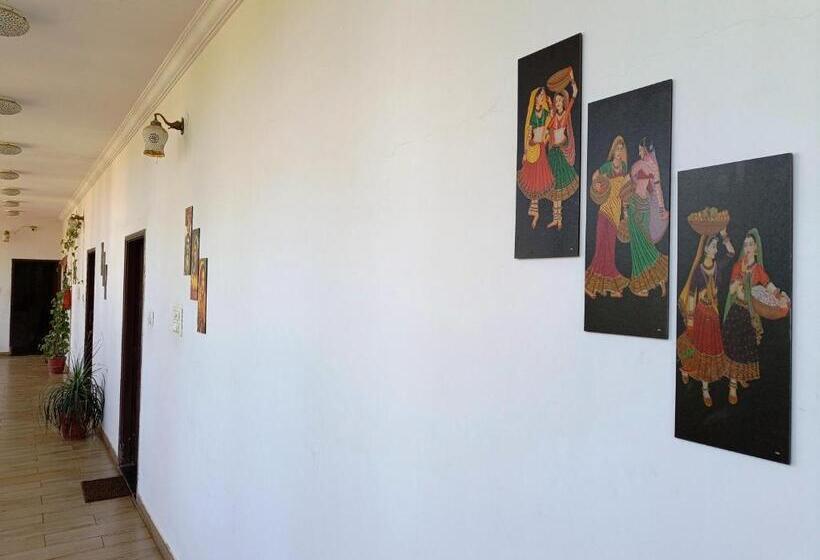 هتل Brahma Heritage Pool With Nature