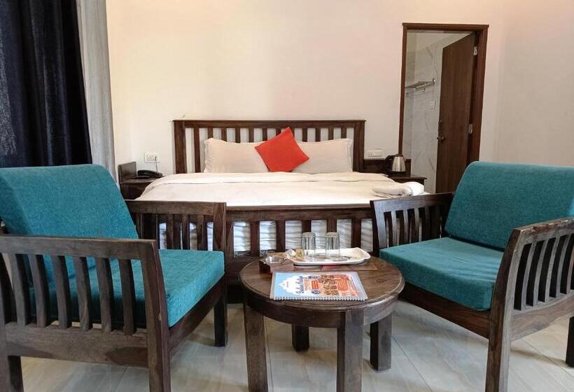 هتل Brahma Heritage Pool With Nature