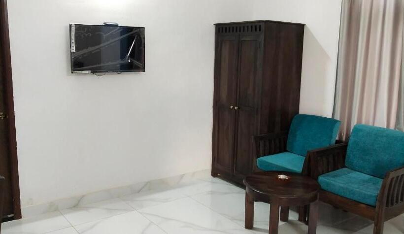 هتل Brahma Heritage Pool With Nature