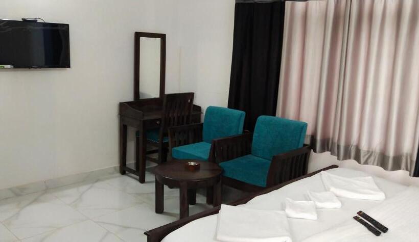 هتل Brahma Heritage Pool With Nature