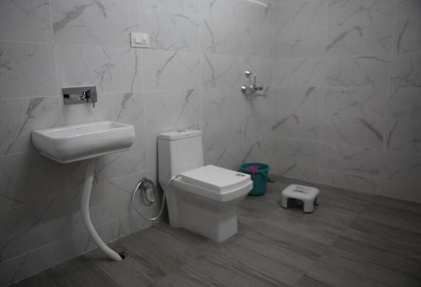 هتل Brahma Heritage Pool With Nature