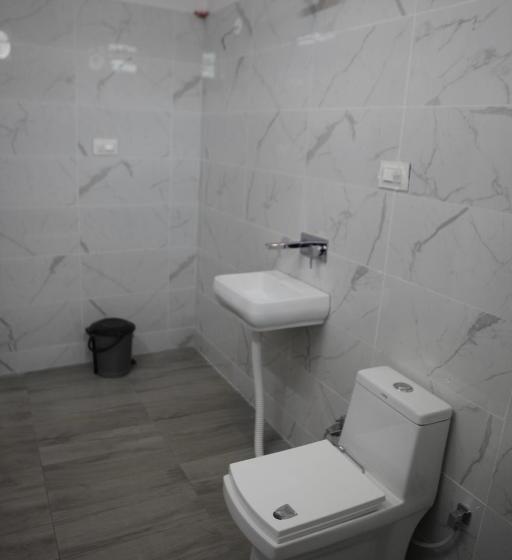 هتل Brahma Heritage Pool With Nature