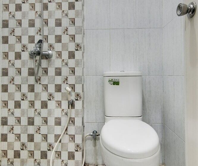 בית מלון כפרי Oyo 92055 Nirvana Homestay Syariah