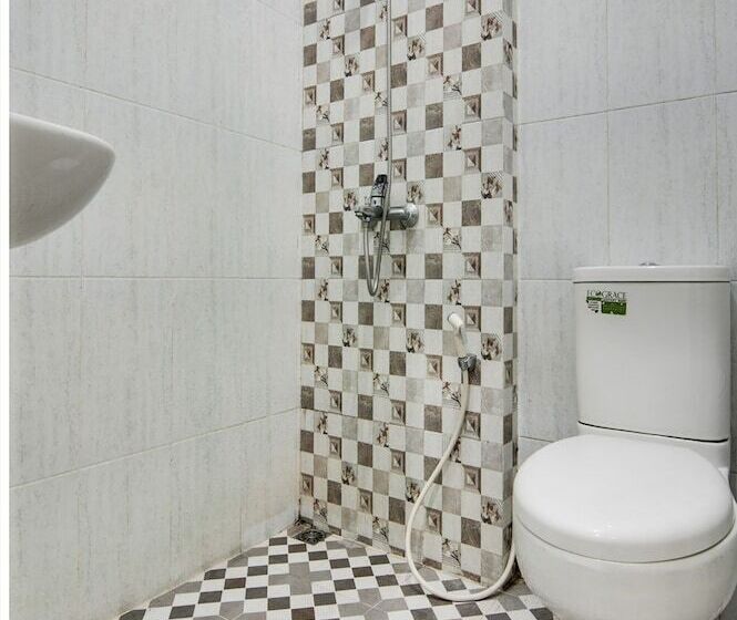 בית מלון כפרי Oyo 92055 Nirvana Homestay Syariah