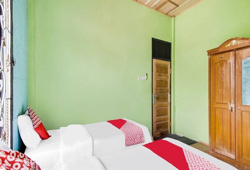 בית מלון כפרי Oyo 92055 Nirvana Homestay Syariah