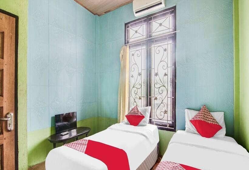 בית מלון כפרי Oyo 92055 Nirvana Homestay Syariah