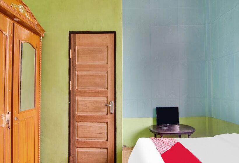 בית מלון כפרי Oyo 92055 Nirvana Homestay Syariah