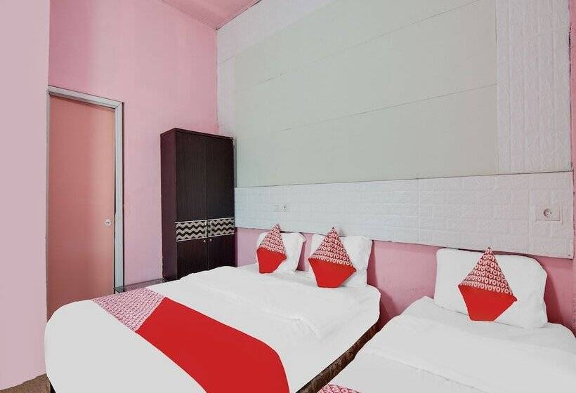 בית מלון כפרי Oyo 92055 Nirvana Homestay Syariah