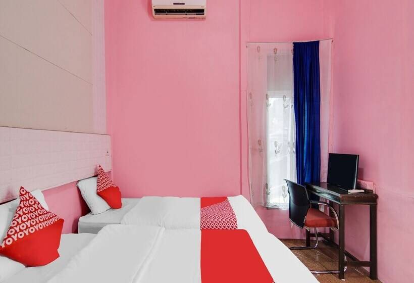 בית מלון כפרי Oyo 92055 Nirvana Homestay Syariah