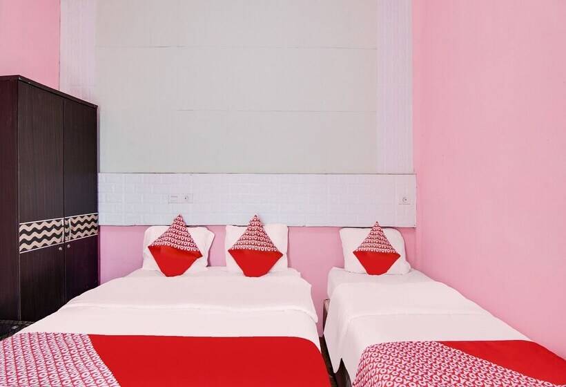 בית מלון כפרי Oyo 92055 Nirvana Homestay Syariah