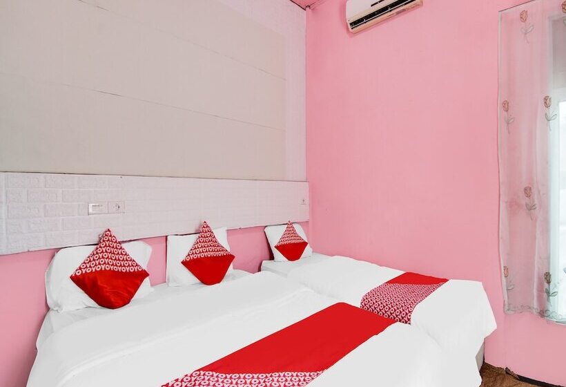 בית מלון כפרי Oyo 92055 Nirvana Homestay Syariah