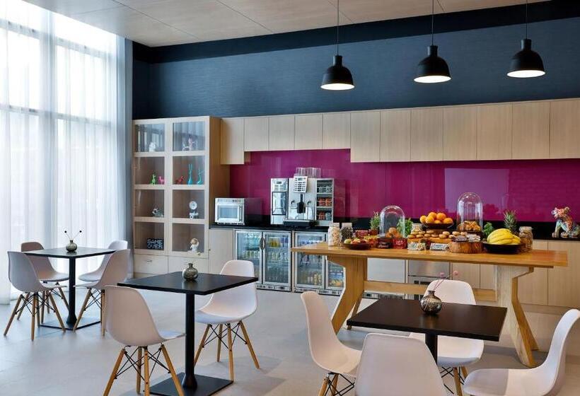 هتل Aloft Dubai Airport