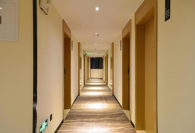 호텔 City Comfort Inn Shiyan Wudang Mountain