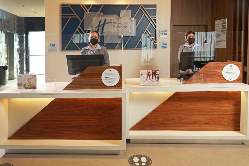 ホテル Holiday Inn Express Monterrey Fundidora, An Ihg