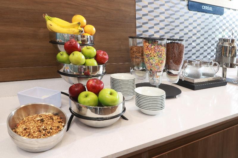 ホテル Holiday Inn Express Monterrey Fundidora, An Ihg