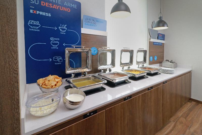 ホテル Holiday Inn Express Monterrey Fundidora, An Ihg