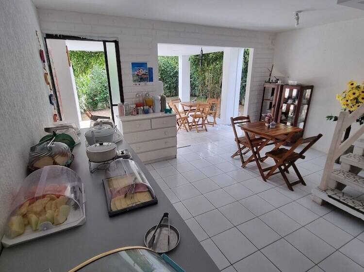 فندق Pousada Beach Garden