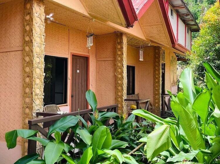 تختخواب و صبحانه Forest Camp El Nido