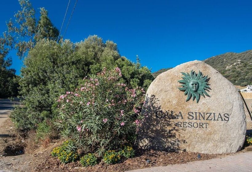 בית מלון כפרי Cala Sinzias Resort