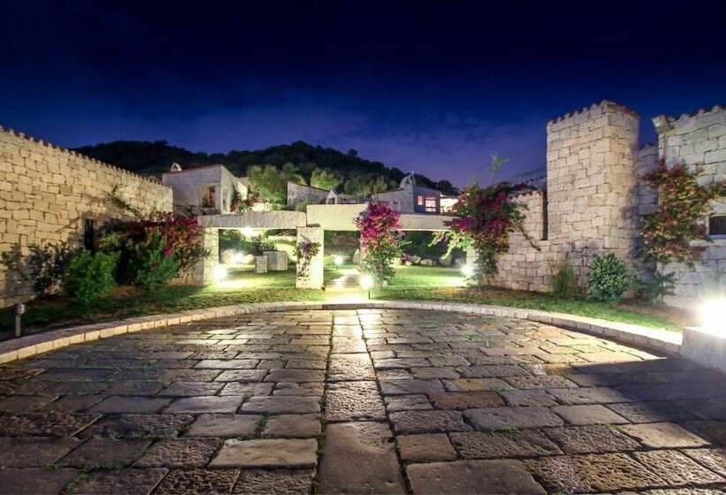 בית מלון כפרי Cala Sinzias Resort