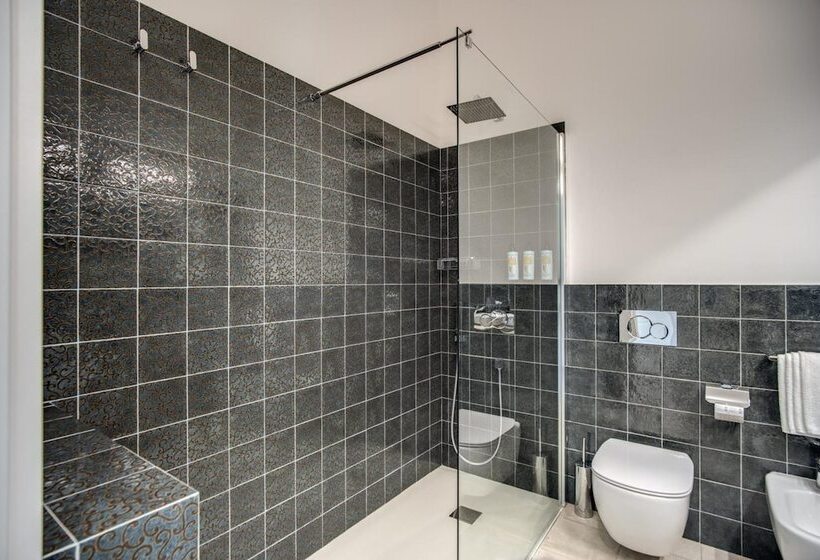 בית מלון כפרי Cala Sinzias Resort