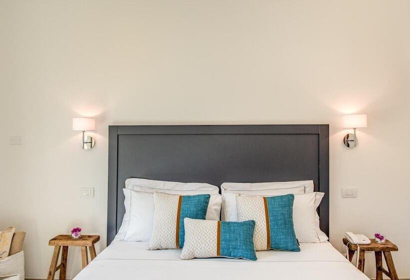 בית מלון כפרי Cala Sinzias Resort