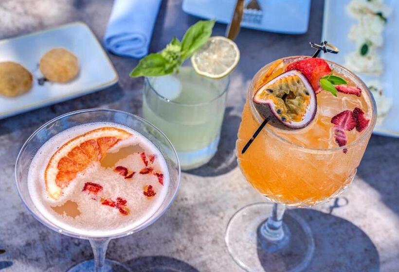 בית מלון כפרי Cala Sinzias Resort