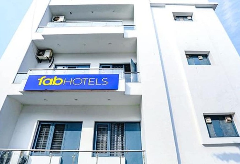 בית מלון כפרי Fab Golf Luxury