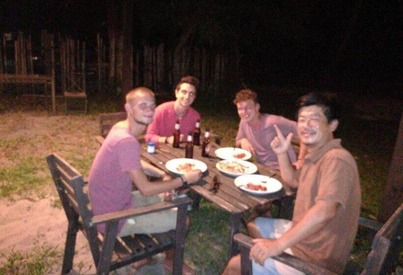 פנסיון Cashew Nut Bungalow, Ko Mook