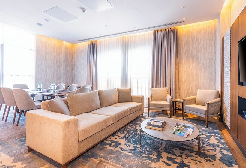 فندق Hilton Garden Inn Samarkand Afrosiyob