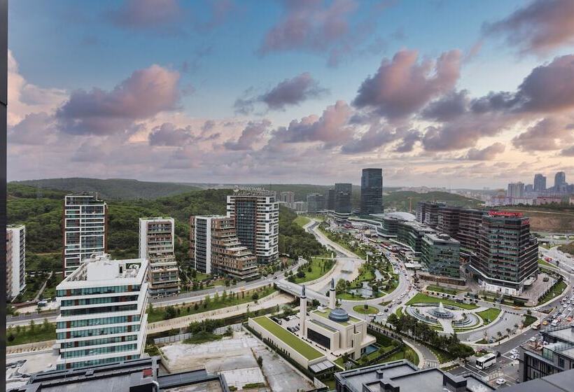 ホテル Avangart Residence By Newinn