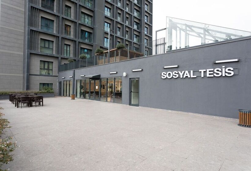 ホテル Avangart Residence By Newinn