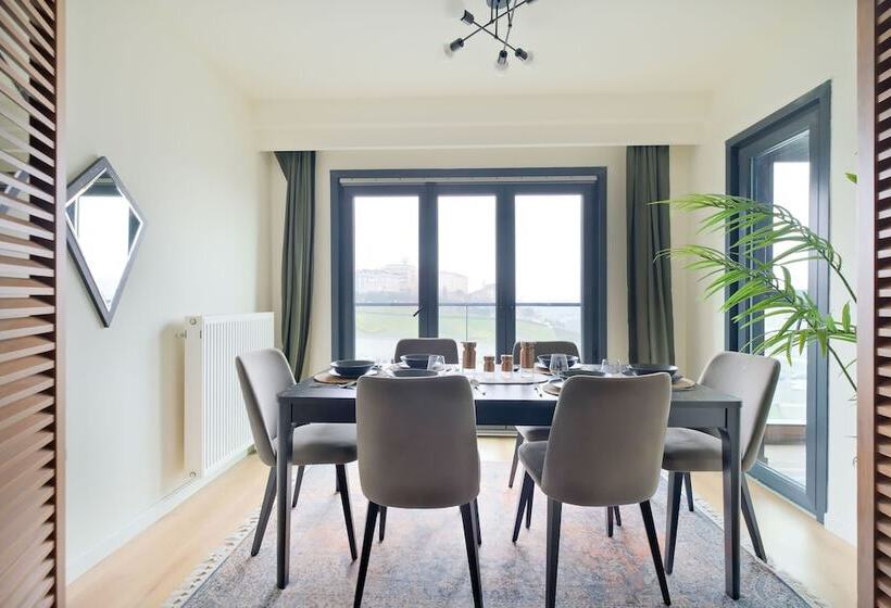 ホテル Avangart Residence By Newinn