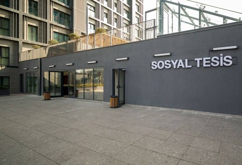 ホテル Avangart Residence By Newinn